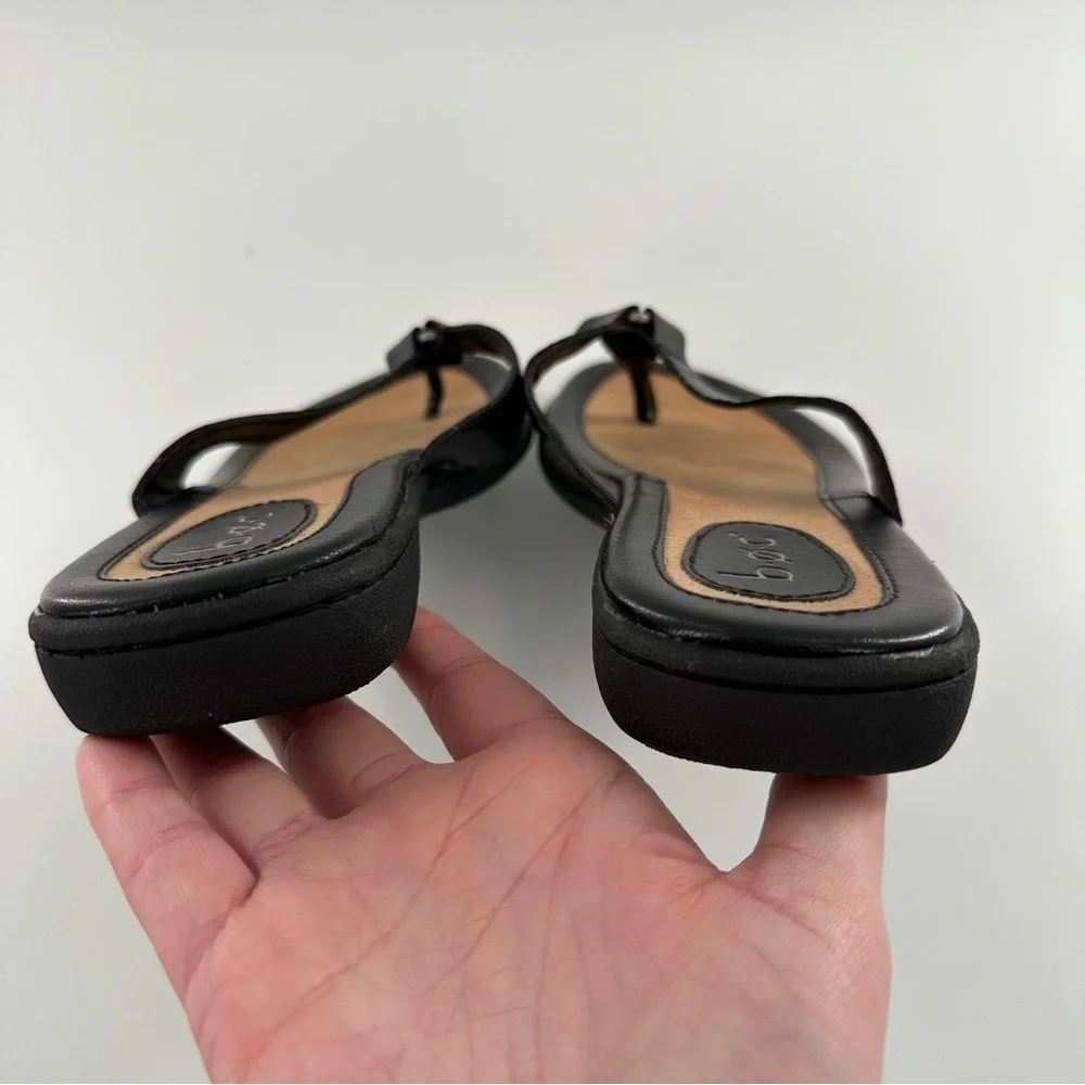 Boc born concepts size 8 black faux leather vegan thong flip flops